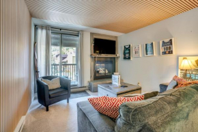 Walk to Ski Lift and Hot Tub Copper Mountain Condo Frisco